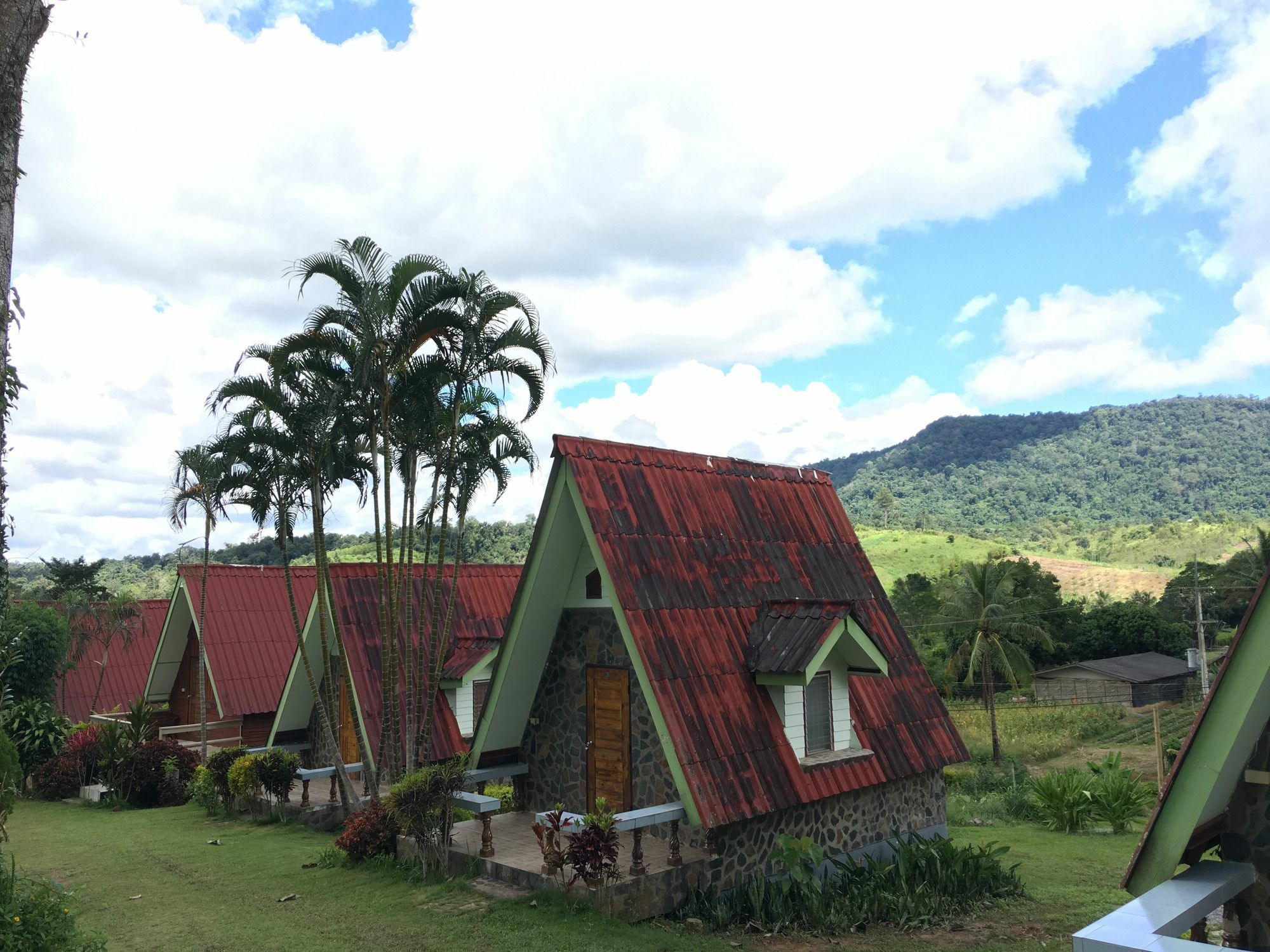 Phunaya Khao Kho Luaran gambar